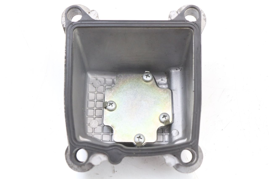 photo de TAPA CULATA PIAGGIO FLY 4T 50 (2004 - 2010) - Primer plano técnico