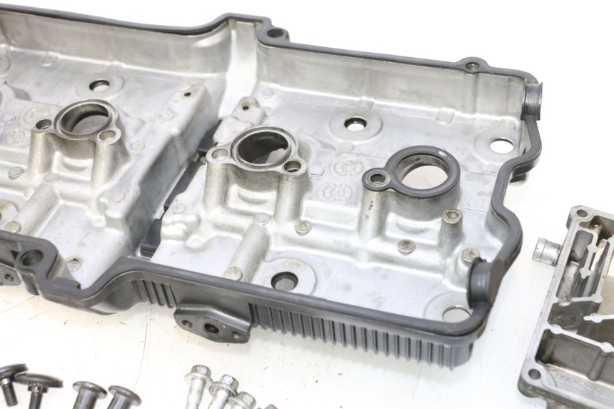 photo de TAPA CULATA SUZUKI GSF N BANDIT 1200 (2001 - 2005) - Primer plano técnico