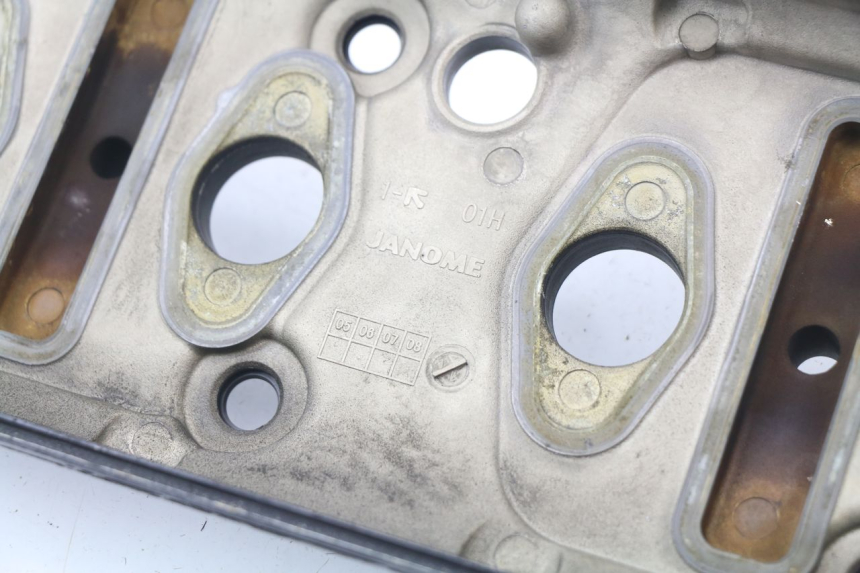 photo de TAPA CULATA SUZUKI GSX-R GSXR 600 (2008 - 2010) - Detalle de la pieza