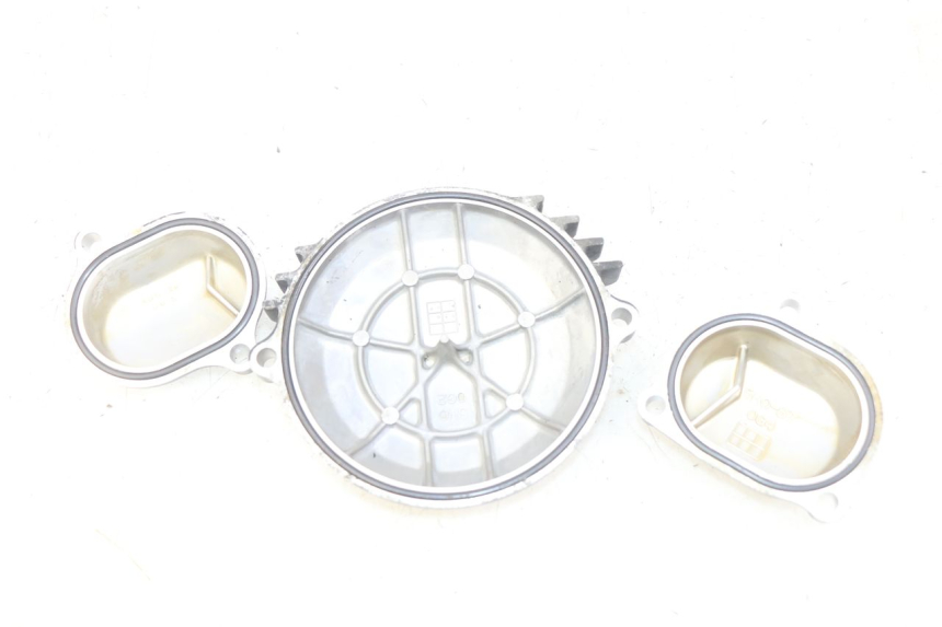 photo de TAPA DE VáLVULAS YAMAHA SR 125 (1982 - 2003) - Primer plano técnico