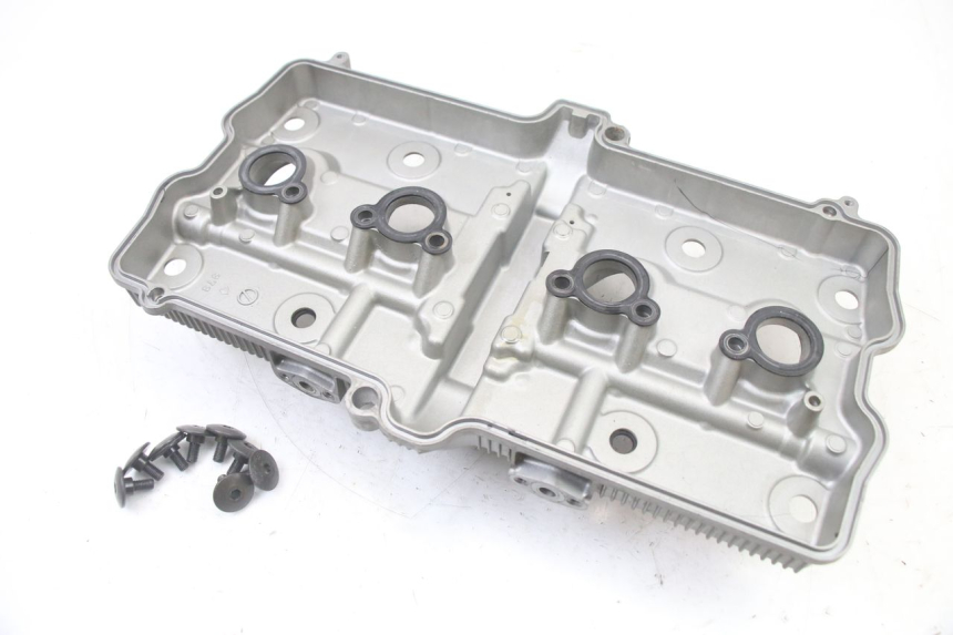 photo de TAPA CULATA SUZUKI GSF S BANDIT 600 (2000 - 2004) - Primer plano técnico