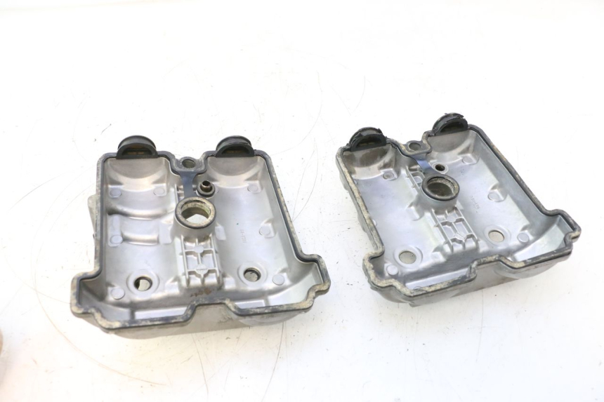 photo de TAPA CULATA SUZUKI SV S 650 (2003 - 2009) - Detalles de los puntos de fijación