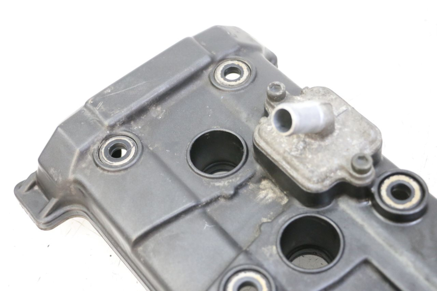 photo de TAPA CULATA YAMAHA FZ6 FAZER S2 600 (2007 - 2011) - Detalles de los puntos de fijación