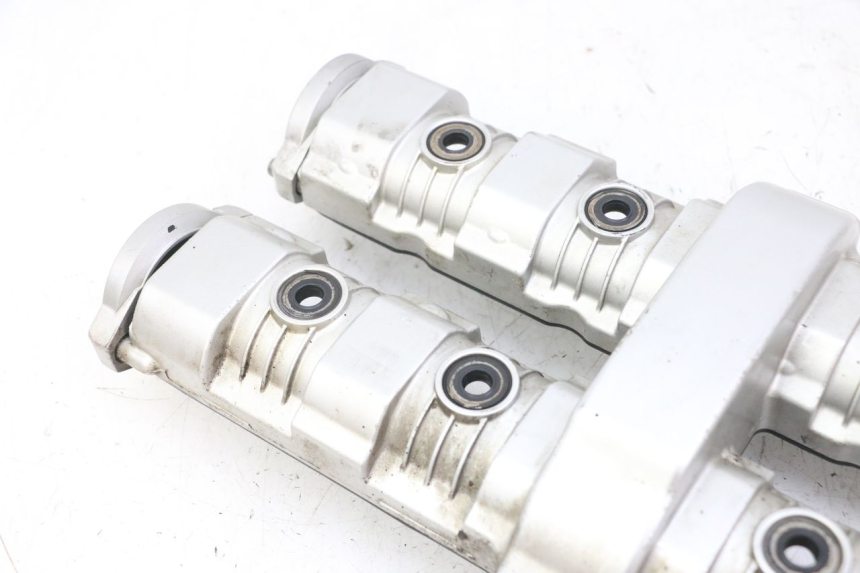 photo de TAPA DE VáLVULAS YAMAHA FZS FAZER 600 (2001 - 2003) - Otra vista del artículo