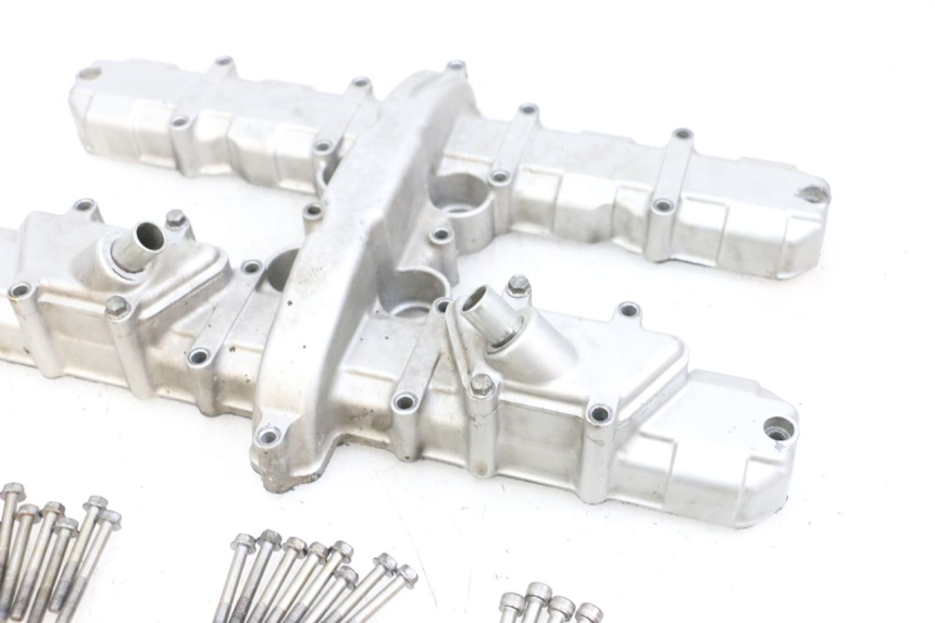 photo de TAPA CULATA KAWASAKI ZR 7 750 (1999 - 2004) - Primer plano técnico