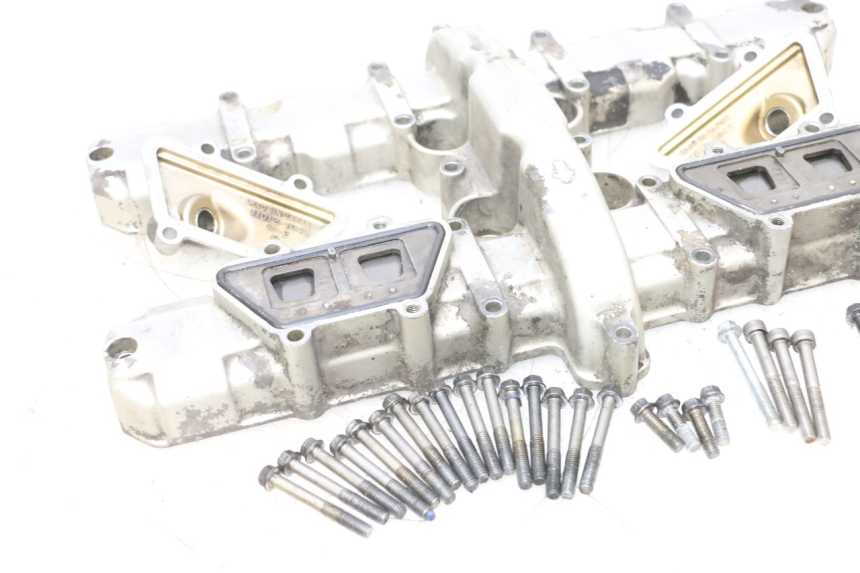 photo de TAPA CULATA KAWASAKI ZR7 ZR-7 S 750 (1999 - 2004) - Detalles de los puntos de fijación