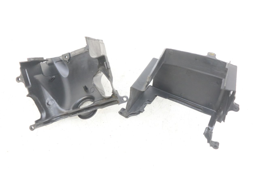 photo de TAPA DEL CILINDRO SYM CROX 4T 50 (2016 - 2023) - Zoom estado de uso