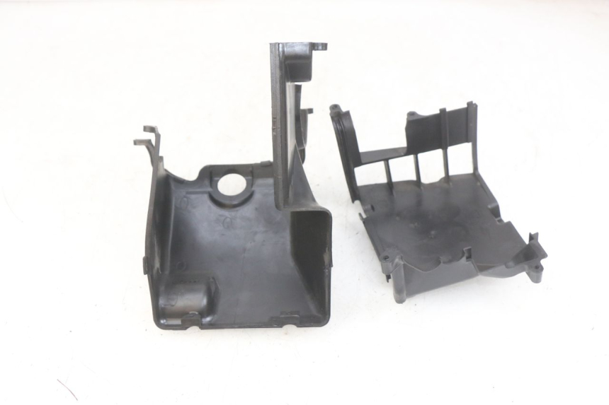 photo de TAPA DEL CILINDRO SYM FIDDLE 3 III 125 (2014 - 2020) - Zoom estado de uso