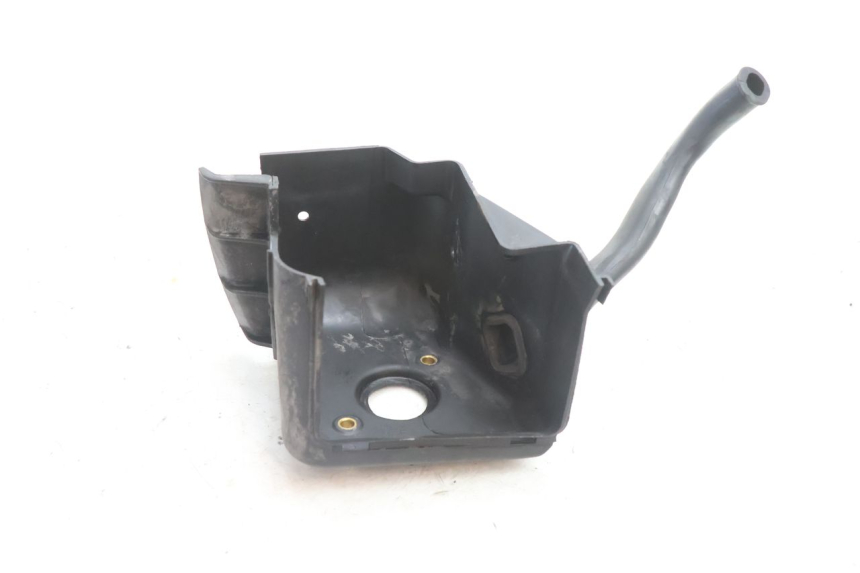 photo de TAPA DEL CILINDRO PIAGGIO FLY 2T 50 (2004 - 2017) - Detalles de los puntos de fijación