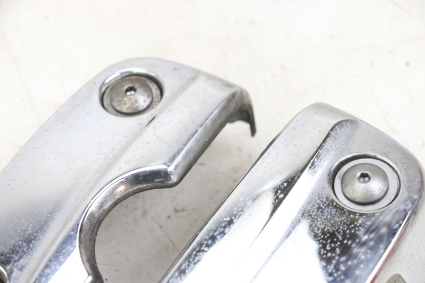 photo de TAPA CILINDRO SUZUKI GZ MARAUDER 125 (1998 - 2004) - Primer plano técnico