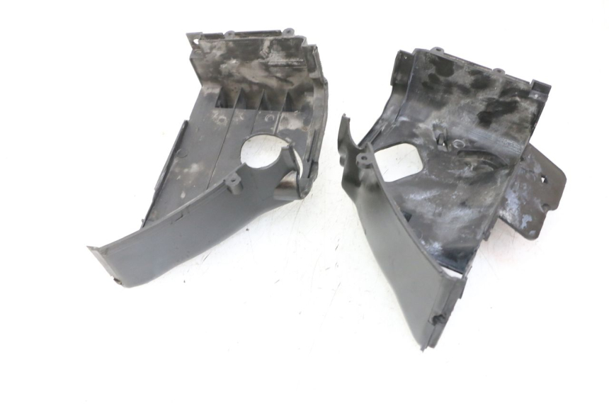 photo de TAPA CILINDRO PEUGEOT VIVACITY 125 (2010 - 2017) - Primer plano técnico