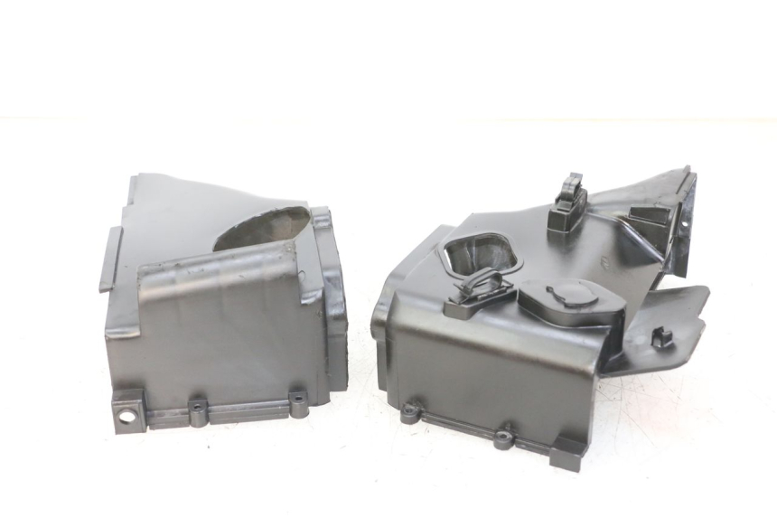 photo de TAPA CILINDRO PEUGEOT VIVACITY 125 (2010 - 2017) - Detalles de los puntos de fijación