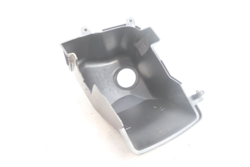photo de TAPA CILINDRO PEUGEOT STREETZONE NAKED 2T 50 (2014 - 2018) - Detalles de los puntos de fijación