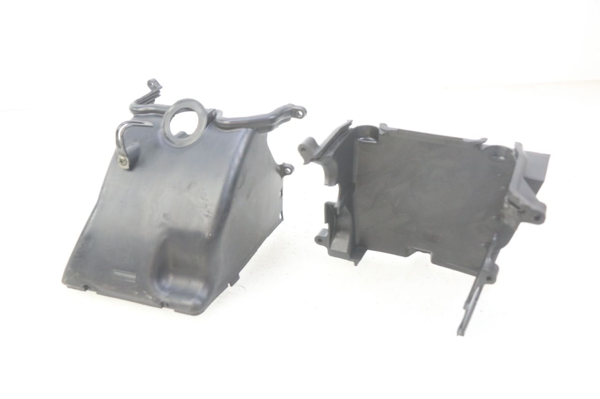 photo de TAPA DEL CILINDRO PEUGEOT TWEET 125 (2010 - 2017) - Vista general del producto