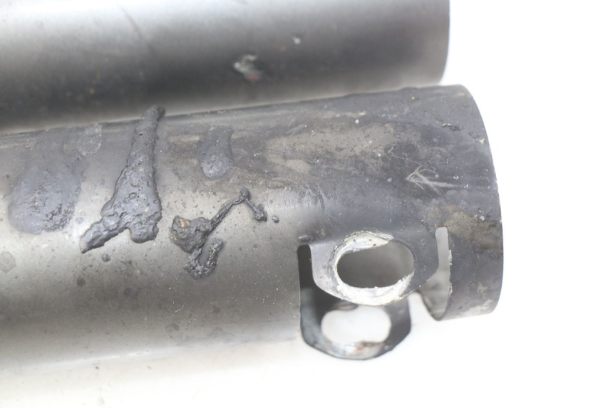 photo de TAPA DE HORQUILLA ROYAL ENFIELD BULLET CLASSIC 500 (2017 - 2020) - Primer plano técnico