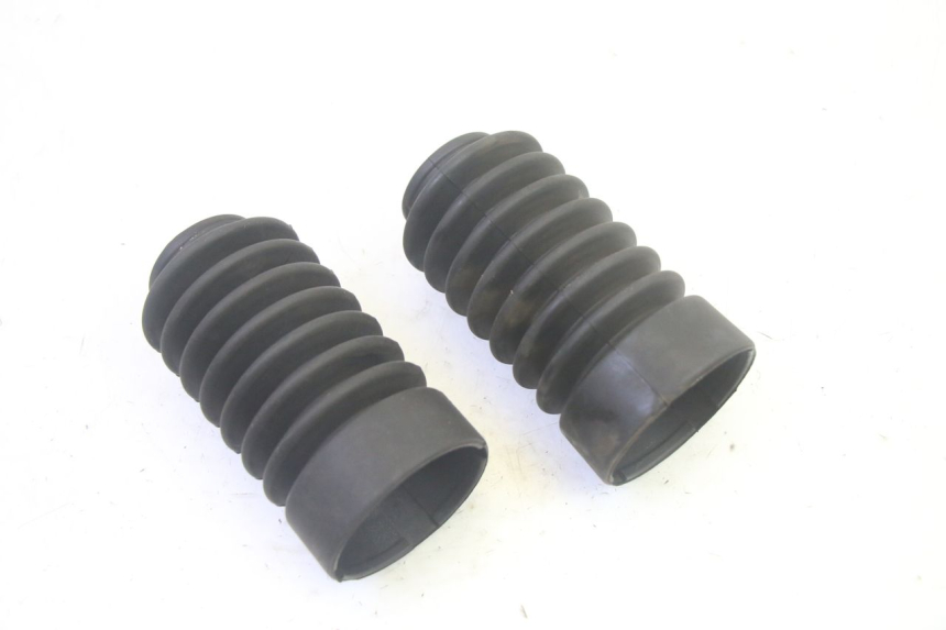 photo de TAPA DE HORQUILLA SYM CROX 4T 50 (2016 - 2023) - Zoom estado de uso