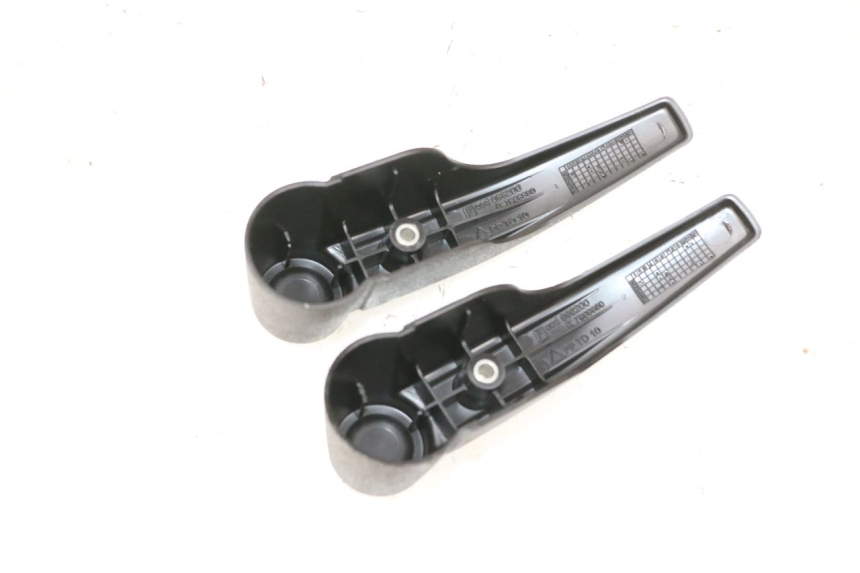 photo de CARENADO HORQUILLA PIAGGIO MP3 HPE 300 (2019 - 2026) - Detalle de la pieza