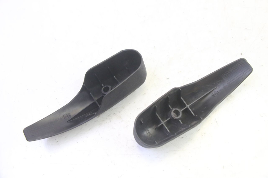 photo de TAPA DE HORQUILLA PIAGGIO MP3 RL 250 (2006 - 2010) - Otra perspectiva