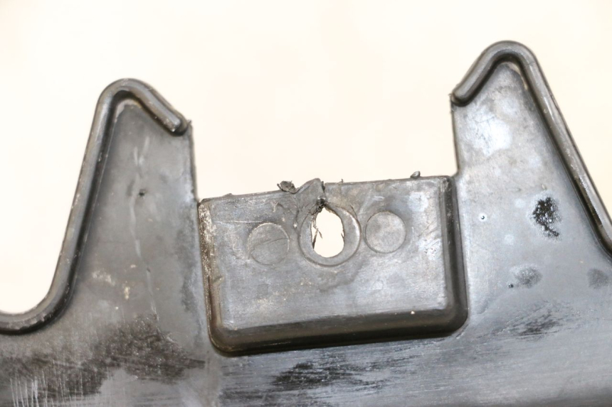 photo de CARENADO HORQUILLA PEUGEOT STREETZONE 2T 50 (2014 - 2019) - Detalle de la pieza