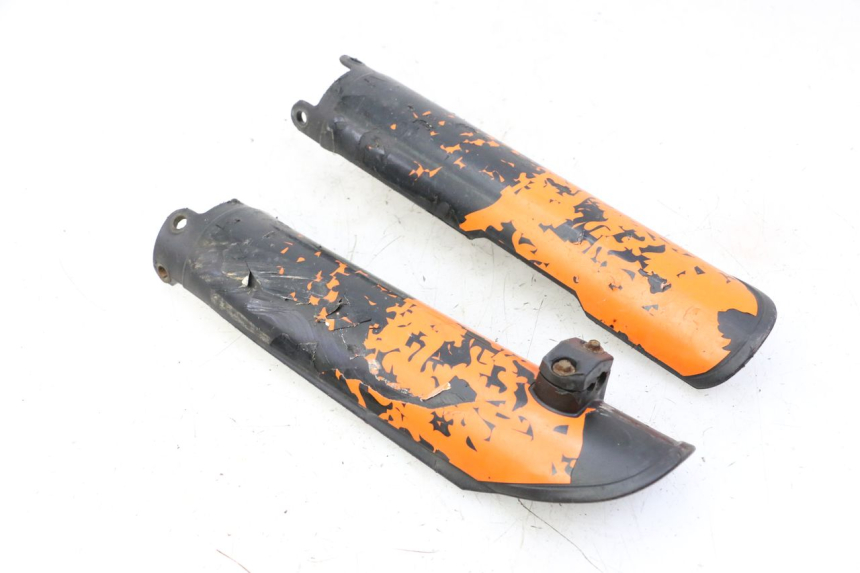 photo de CARENADO HORQUILLA KTM SUPERENDURO R 950 (2005 - 2009) - Primer plano técnico