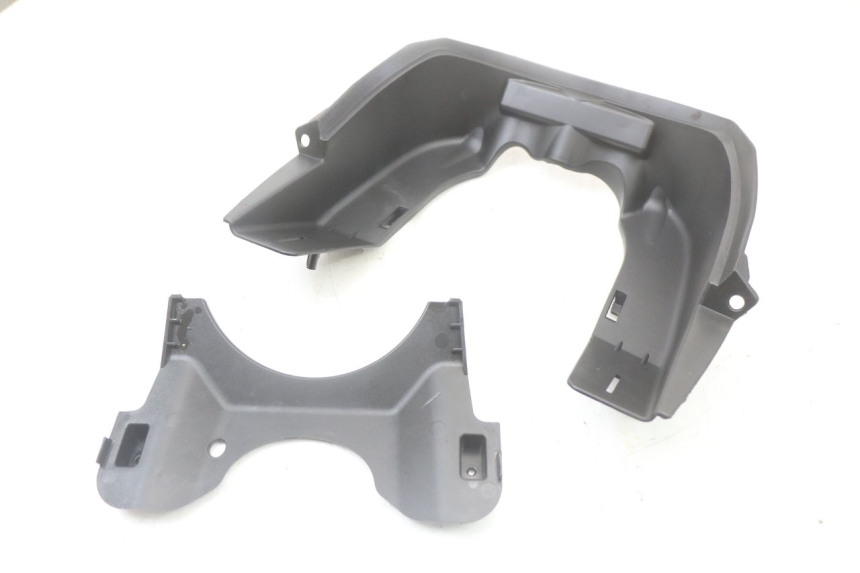 photo de TAPA DE HORQUILLA SYM ORBIT III 3 4T 50 (2018 - 2021) - Primer plano técnico