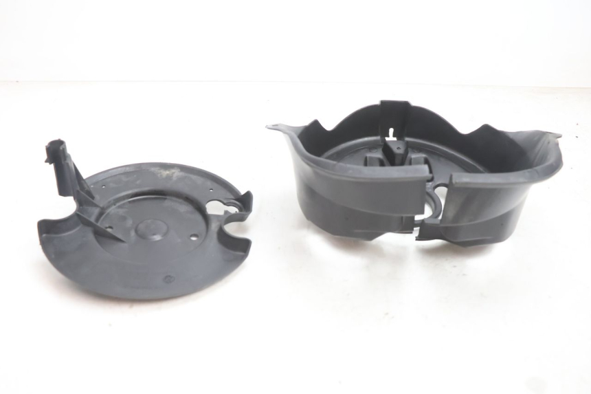 photo de TAPA DE HORQUILLA PEUGEOT TKR TREKKER FURIOUS 50 (2005 - 2014) - Otra perspectiva