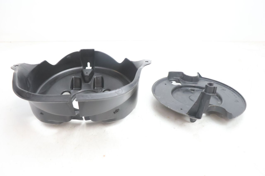 photo de CARENADO HORQUILLA PEUGEOT TREKKER TKR 50 (2005 - 2014) - Detalle de la pieza