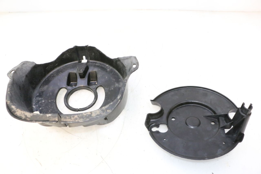 photo de TAPA DE HORQUILLA PEUGEOT TREKKER 50 (1995 - 2004) - Detalle de la pieza