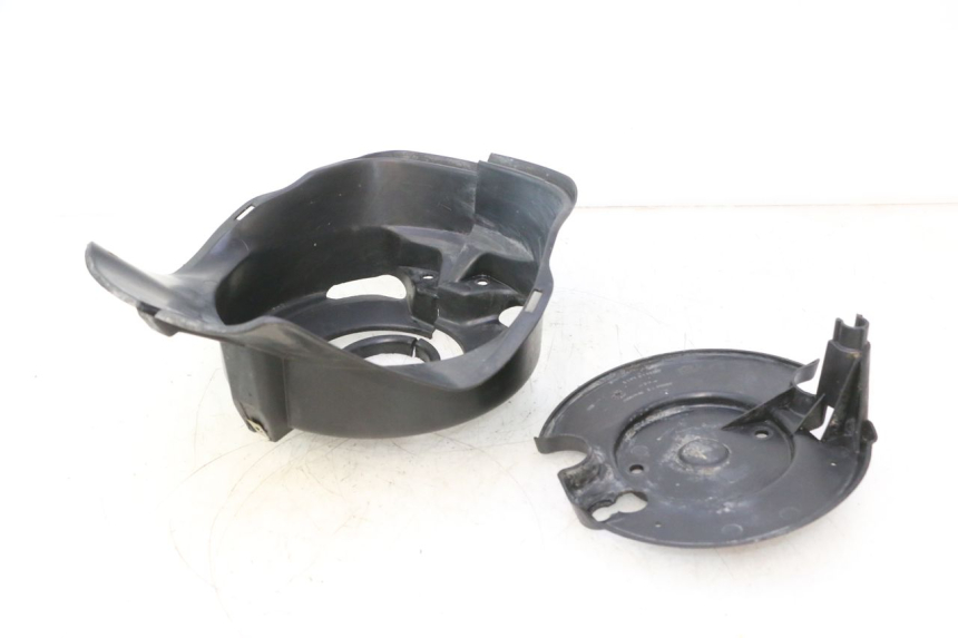 photo de TAPA DE HORQUILLA PEUGEOT TREKKER 50 (1995 - 2004) - Primer plano técnico