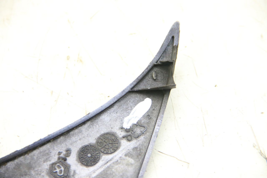 photo de TAPA DE HORQUILLA PIAGGIO VESPA GRANTURISMO 125 (2003 - 2007) - Detalle de la pieza