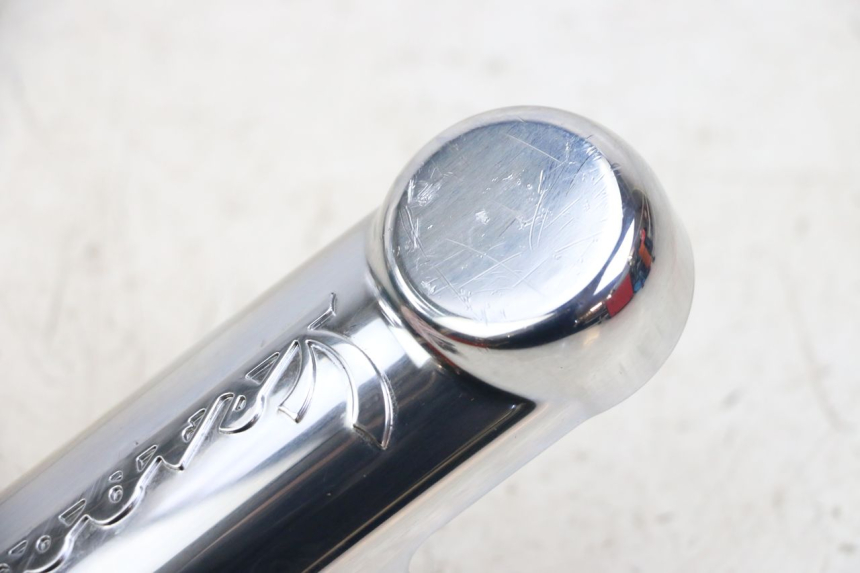 photo de CARENADO HORQUILLA PIAGGIO VESPA PRIMAVERA 4T 50 (2021 - 2024) - Zoom estado de uso