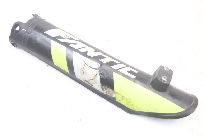 photo de TAPA DE HORQUILLA FANTIC XM PERFORMANCE 2T 50 (2021 - 2022) - Detalles de los puntos de fijación