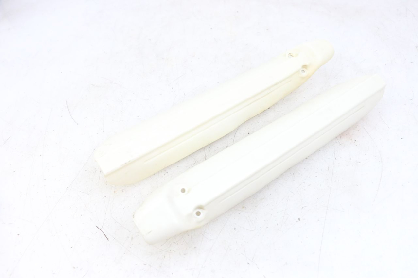 photo de CARENADO HORQUILLA HYOSUNG XRX 125 (2000 - 2008) - Detalles de los puntos de fijación