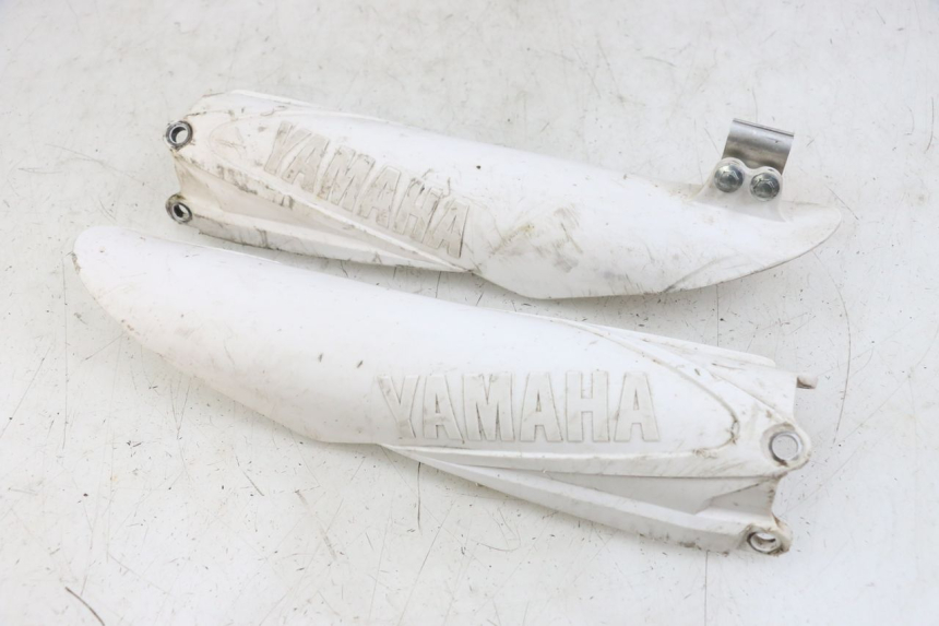 photo de TAPA DE HORQUILLA YAMAHA YZ 125 (2017 - 2021) - Detalles de los puntos de fijación