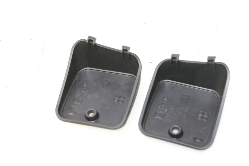 photo de TAPA BOMBA FRENO PIAGGIO MP3 LT 300 (2010 - 2016) - Detalle de la pieza