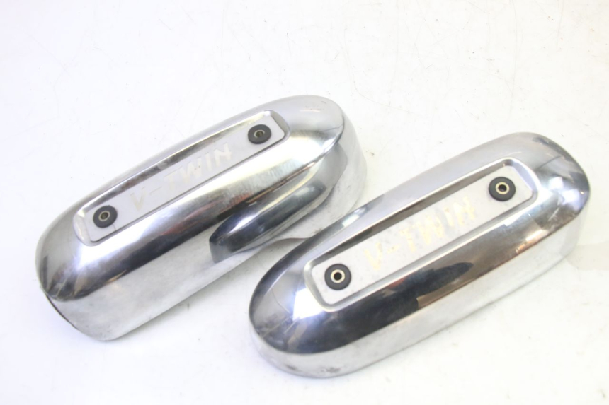 photo de TAPA MOTOR HYOSUNG GV AQUILA 125 (2000 - 2009) - Primer plano técnico