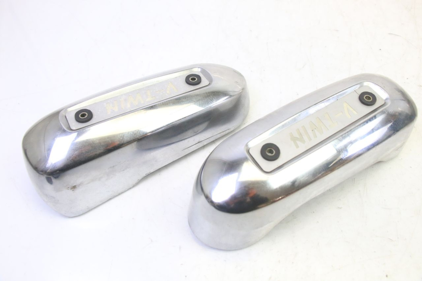 photo de TAPA MOTOR HYOSUNG GV AQUILA 125 (2000 - 2009) - Estado de la superficie y material