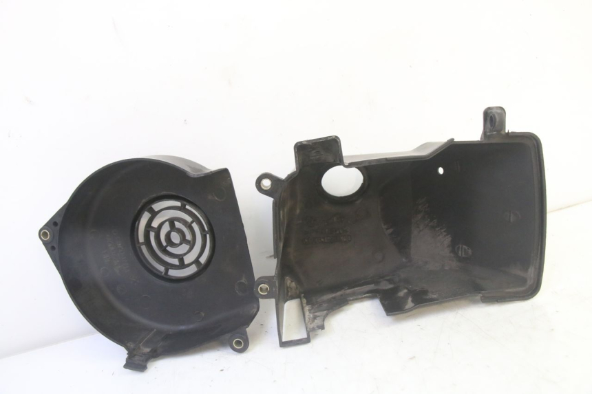 photo de TAPA MOTOR PEUGEOT CITYSTAR 50 (2013 - 2017) - Primer plano técnico