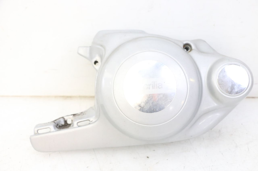 photo de TAPA MOTOR APRILIA CLASSIC 125 (1995 - 2001) - Detalles de los puntos de fijación