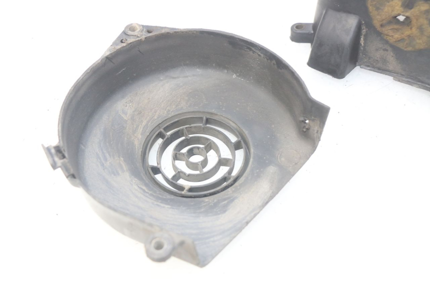 photo de CáRTER DEL MOTOR PEUGEOT KISBEE 2T 50 (2010 - 2017) - Detalles de los puntos de fijación