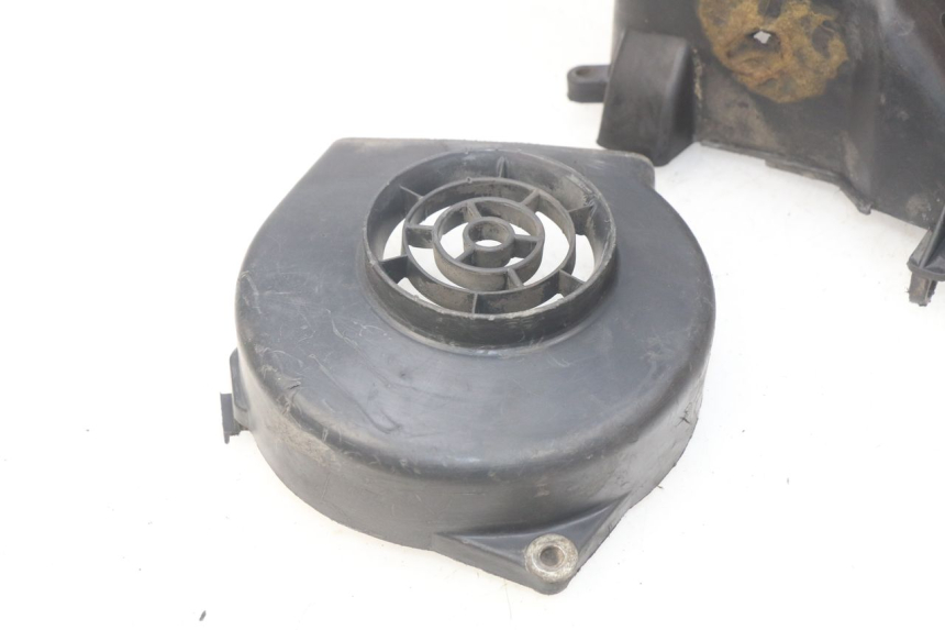 photo de CáRTER DEL MOTOR PEUGEOT KISBEE 2T 50 (2010 - 2017) - Estado de la superficie y material