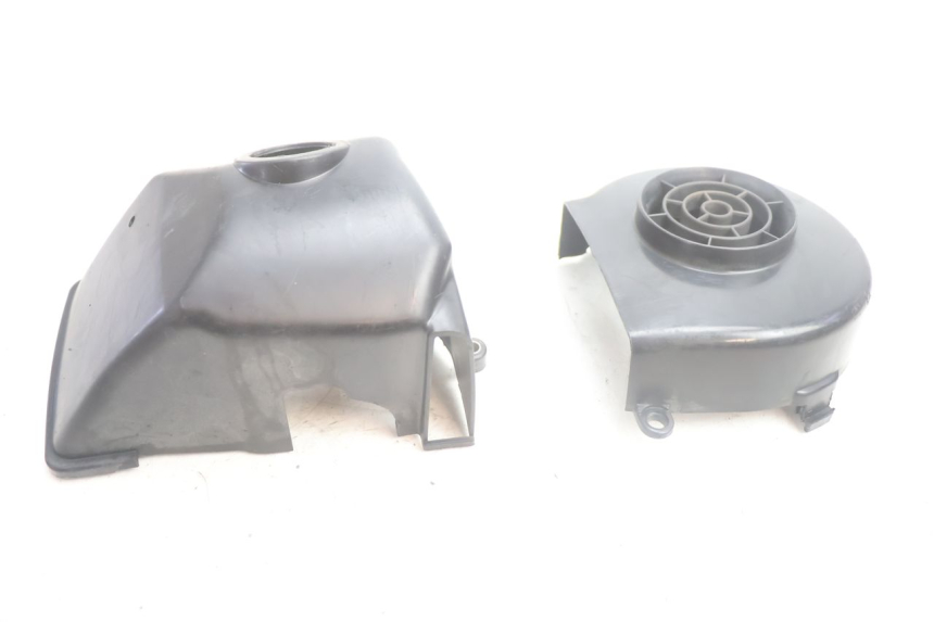 photo de CáRTER DEL MOTOR PEUGEOT KISBEE 2T 50 (2010 - 2017) - Otra perspectiva