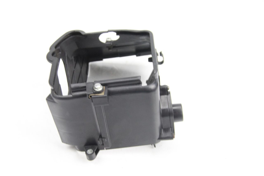 photo de TAPA MOTOR PEUGEOT KISBEE 4T 50 (2018 - 2022) - Otra perspectiva