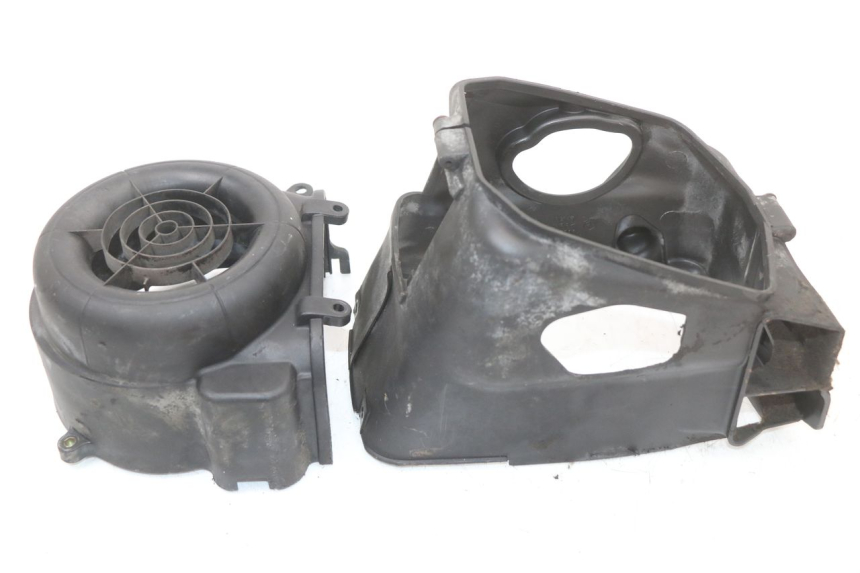 photo de TAPA MOTOR RENAULT KOURANOS 125 (2001 - 2004) - Detalles de los puntos de fijación