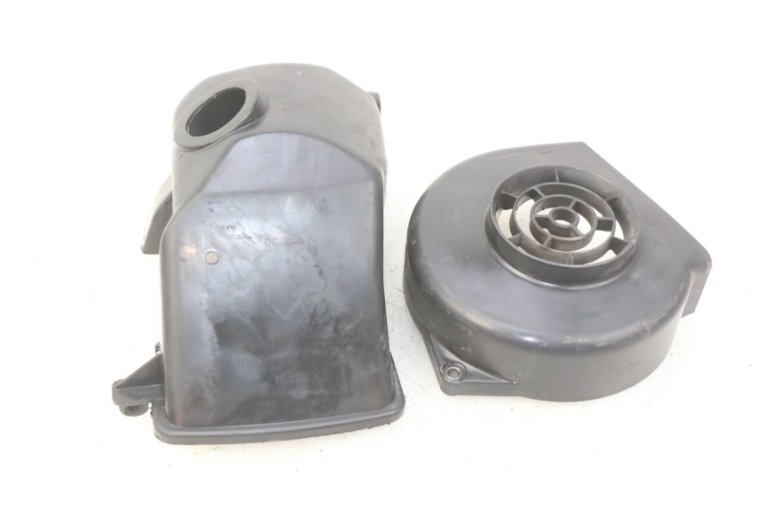 photo de CUBIERTA DEL MOTOR PEUGEOT LUDIX 50 (2008 - 2017) - Primer plano técnico