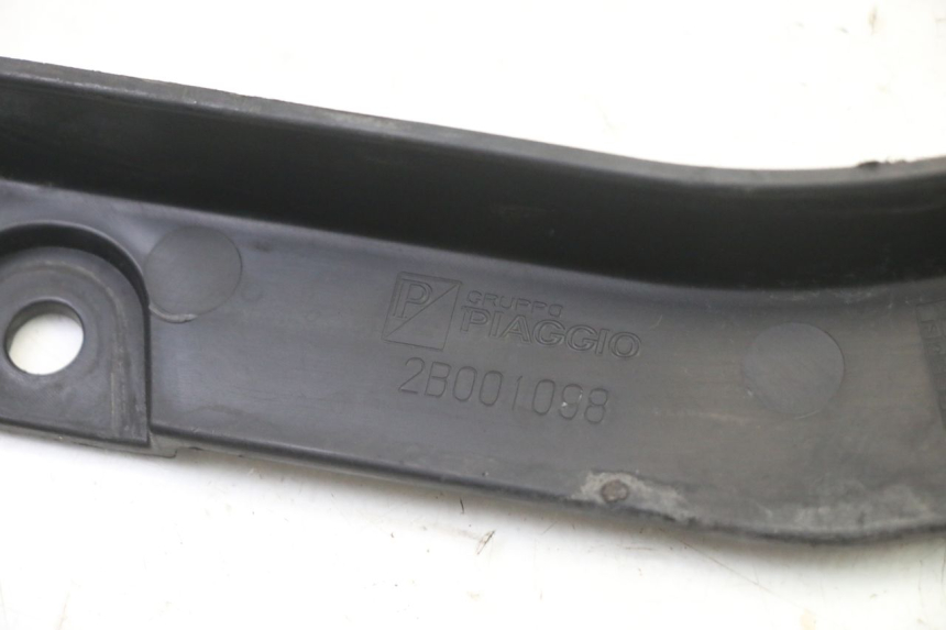 photo de TAPA MOTOR PIAGGIO MP3 500 (2014 - 2017) - Primer plano técnico