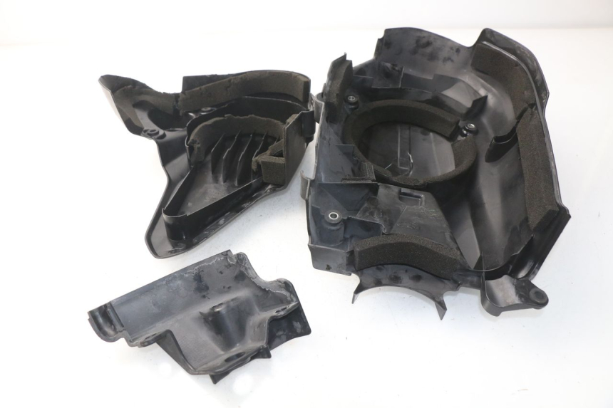 photo de TAPA MOTOR HONDA NSS EX FORZA 250 (2005 - 2013) - Primer plano técnico