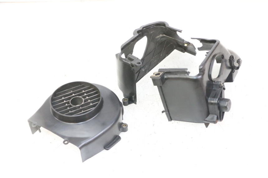 photo de TAPA DE MOTOR PEUGEOT KISBEE 4T 50 (2010 - 2017) - Detalle de la pieza