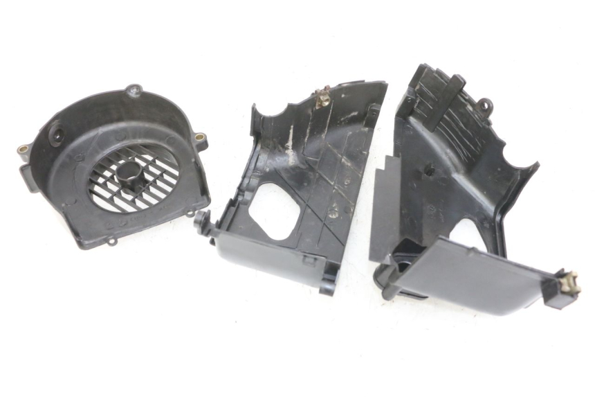 photo de TAPA DE MOTOR PEUGEOT KISBEE 4T 50 (2010 - 2017) - Otra perspectiva