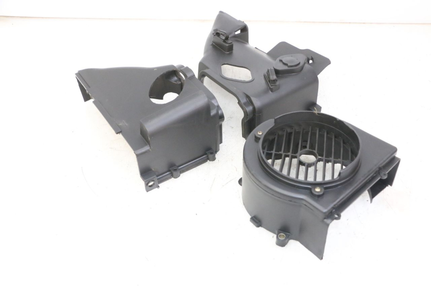 photo de TAPA MOTOR PEUGEOT VIVACITY 125 (2010 - 2017) - Otra perspectiva